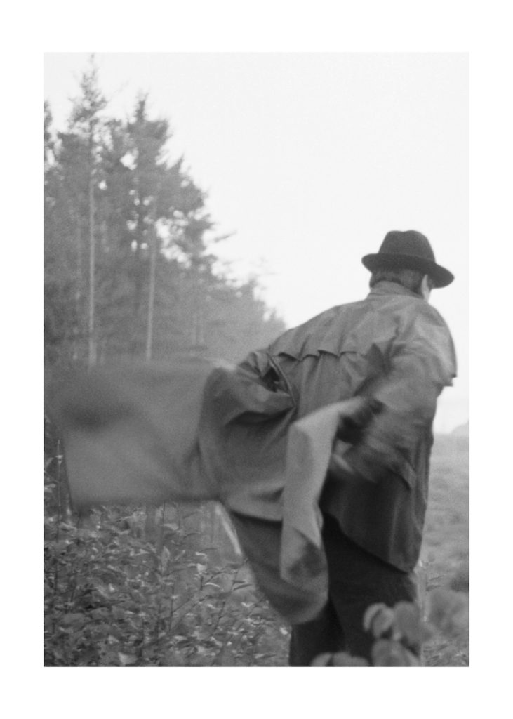 Julia Borissova. J.B. about men floating in the air II, 50х70