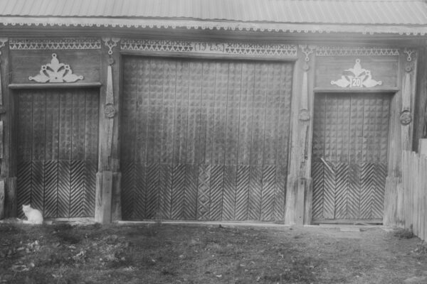 Fyodor Telkov. Right of Faith. Gates in the village of Stanovaya. 53x80
